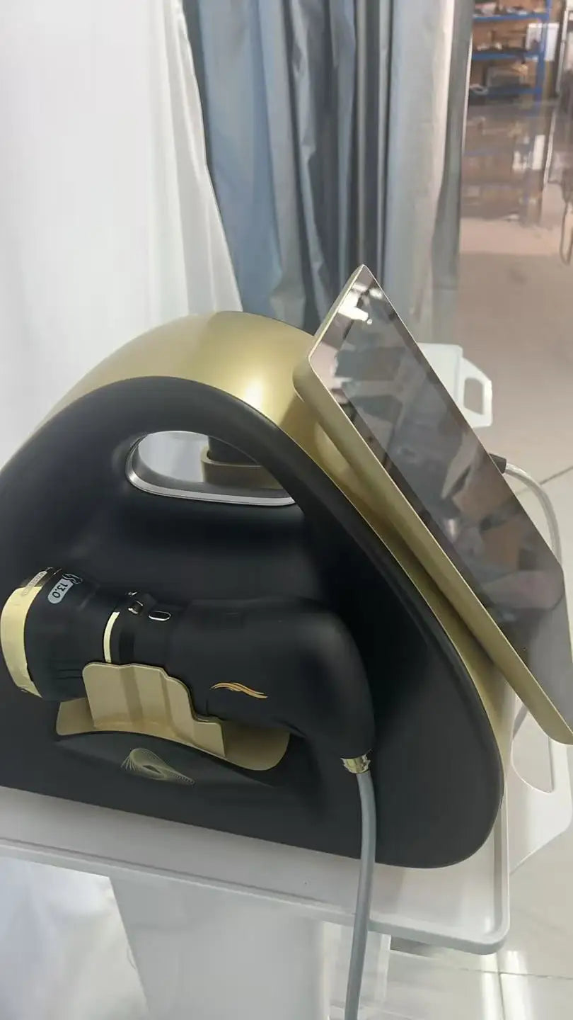 Professional the most popular beauty equipment machine the 22D MAX HIFU for face lifting slimming and fat reduction latest model