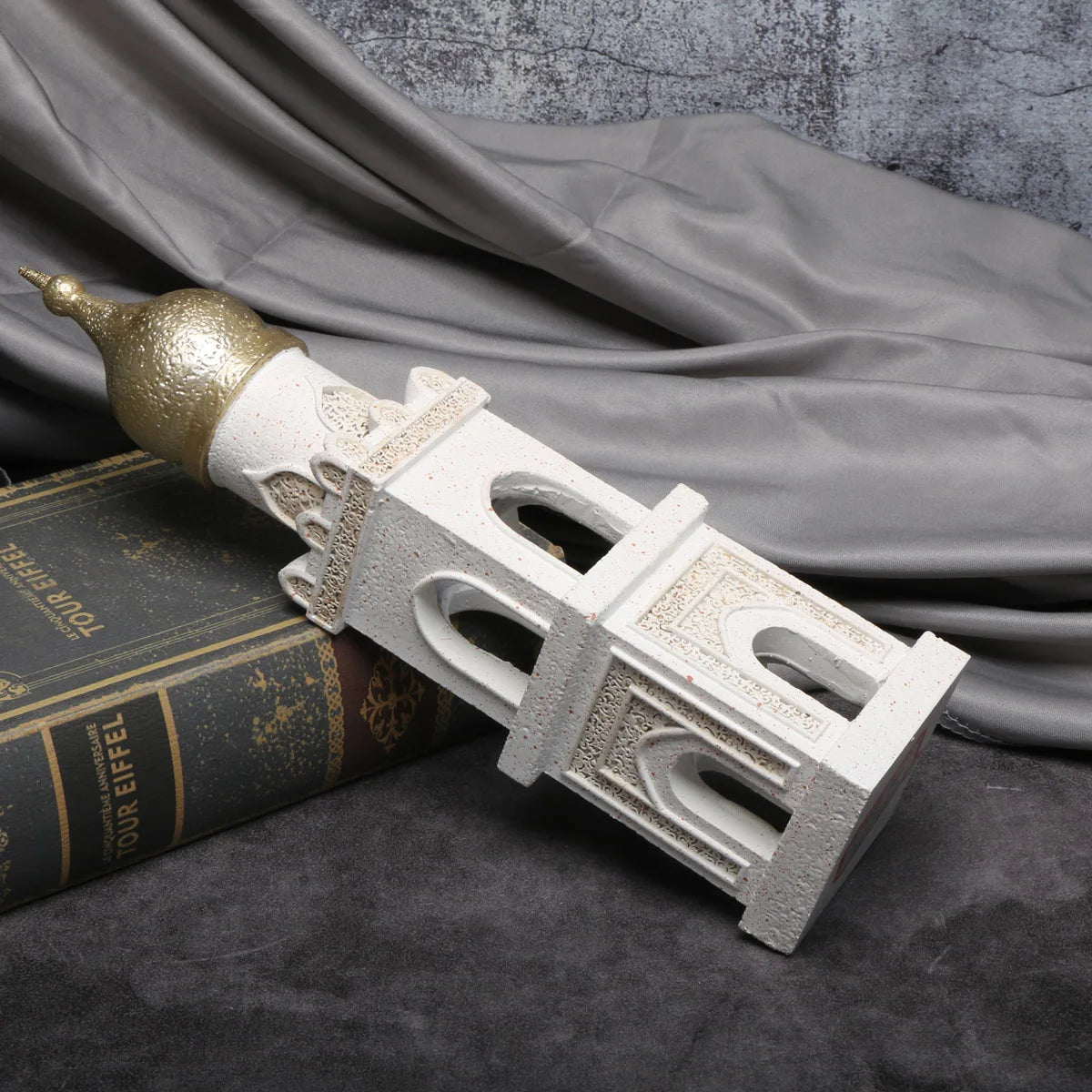 1pc Middle Eastern Style Resin Statue Decor, Indoor Ornament for Living Room, Multi-Room Compatible, No Power Required