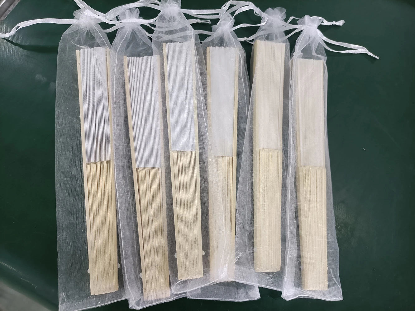 24 /70pcs  Personalized Engraved White Folding Elegant Silk Hand Fan with Gift bag Wedding & Party