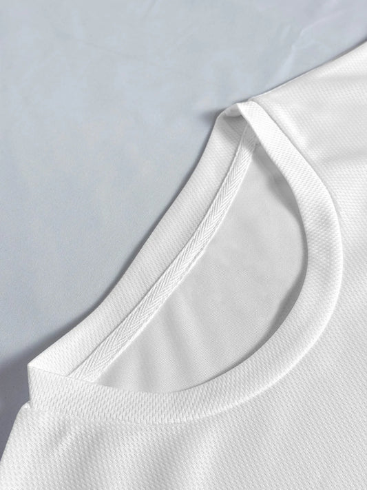 Men's new artistic letter printed T-shirt for summer comfort round neck solid color short sleeved top