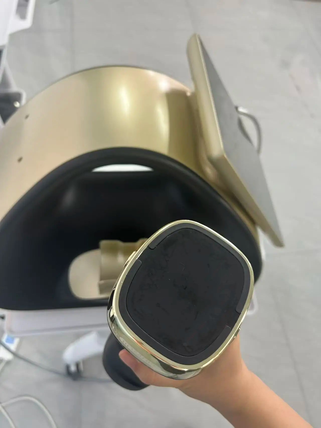 Professional the most popular beauty equipment machine the 22D MAX HIFU for face lifting slimming and fat reduction latest model