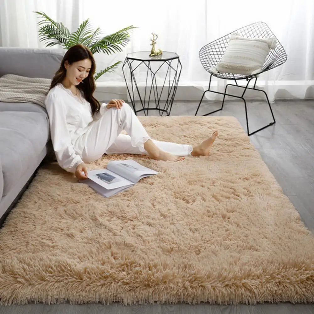 VIKAMA Silk and Wool Carpet, Solid Color, Simple Style, Suitable for Home Bedrooms, Bedside Rug, Dirt-resistant and Warm.