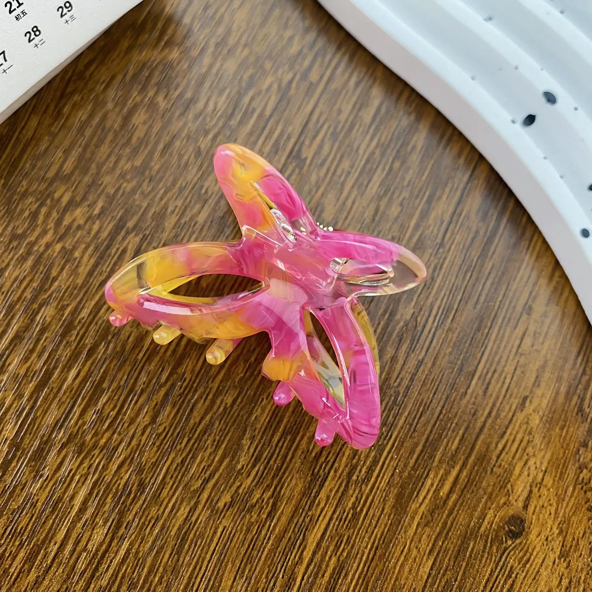 Small Butterfly Beautiful Hollow Butterfly Knot Hair Clip At The Nape of The Head Hair Clip Shark Clip Hair Accessory for Women