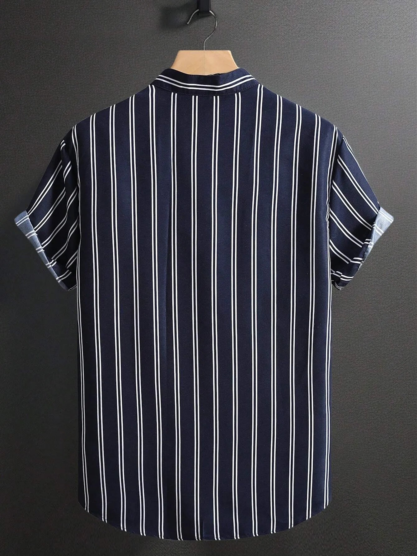 The new men's short-sleeved shirt for summer 2025 is breathable lightweight casual and fashionable with striped prints