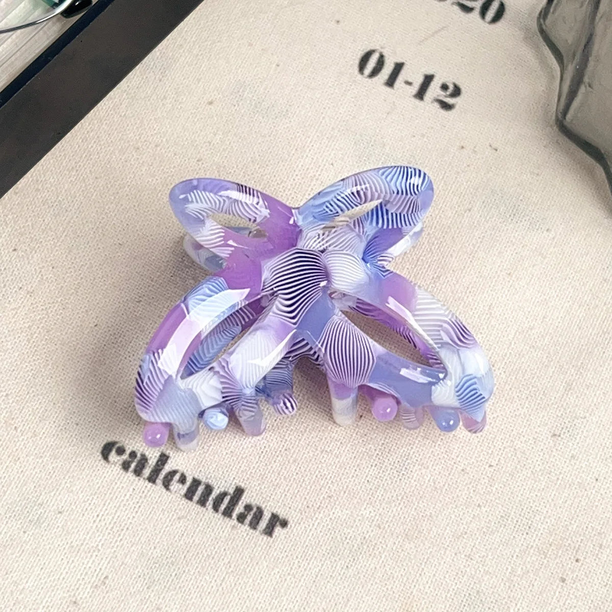Small Butterfly Beautiful Hollow Butterfly Knot Hair Clip At The Nape of The Head Hair Clip Shark Clip Hair Accessory for Women