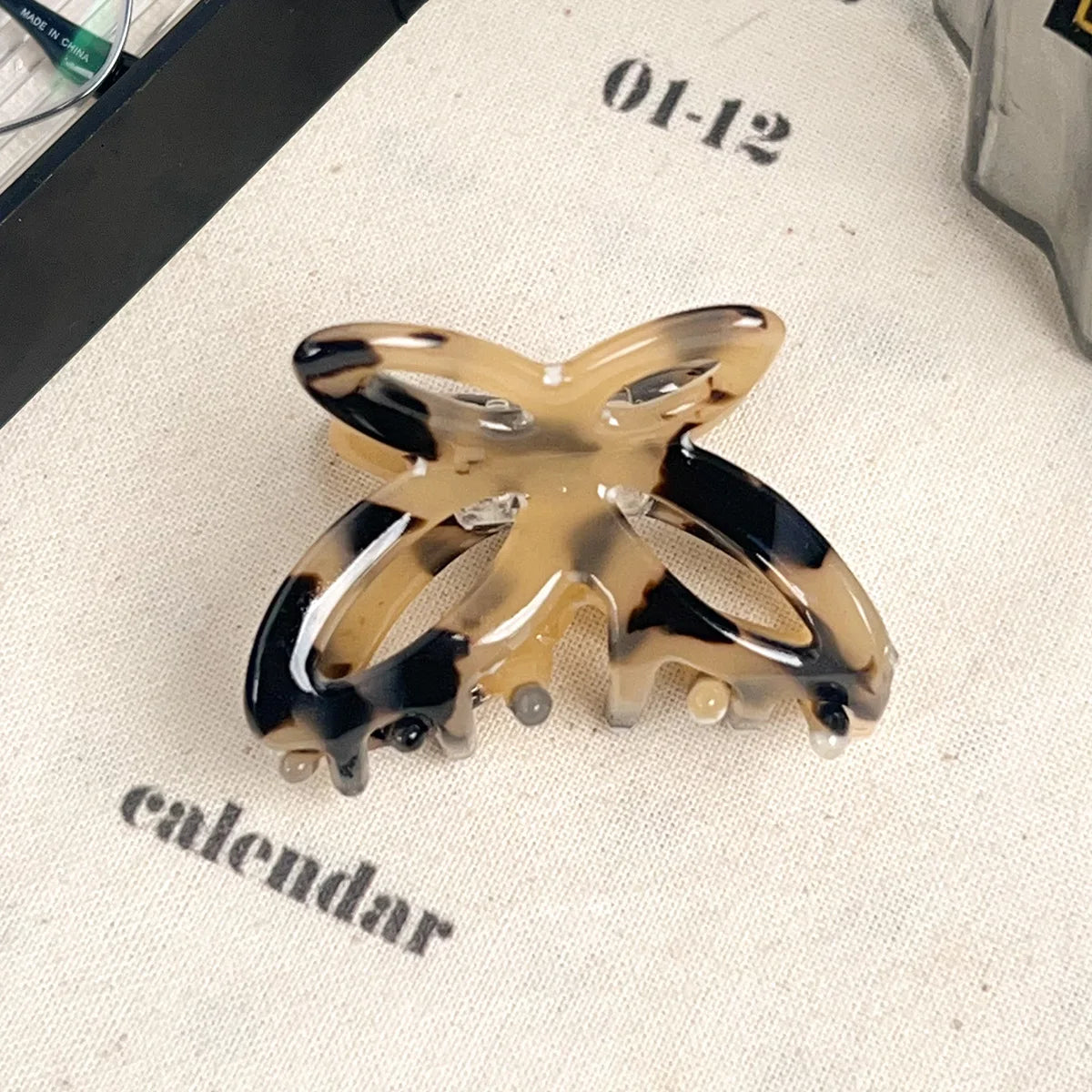 Small Butterfly Beautiful Hollow Butterfly Knot Hair Clip At The Nape of The Head Hair Clip Shark Clip Hair Accessory for Women
