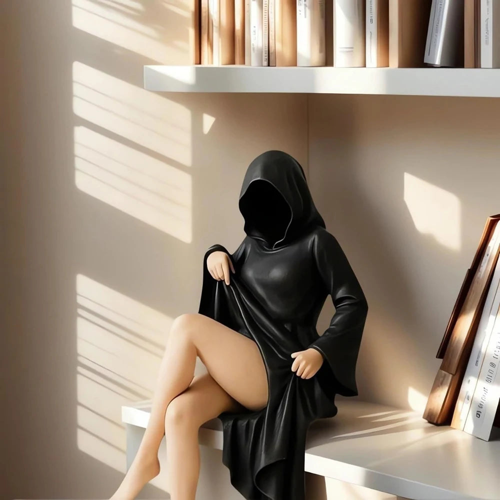 10cm Black Robe Women Mysterious Statue Bookshelf Decor Resin Statue Gothic Room Elegant Queen Figure Sitting Spooky Sculpture