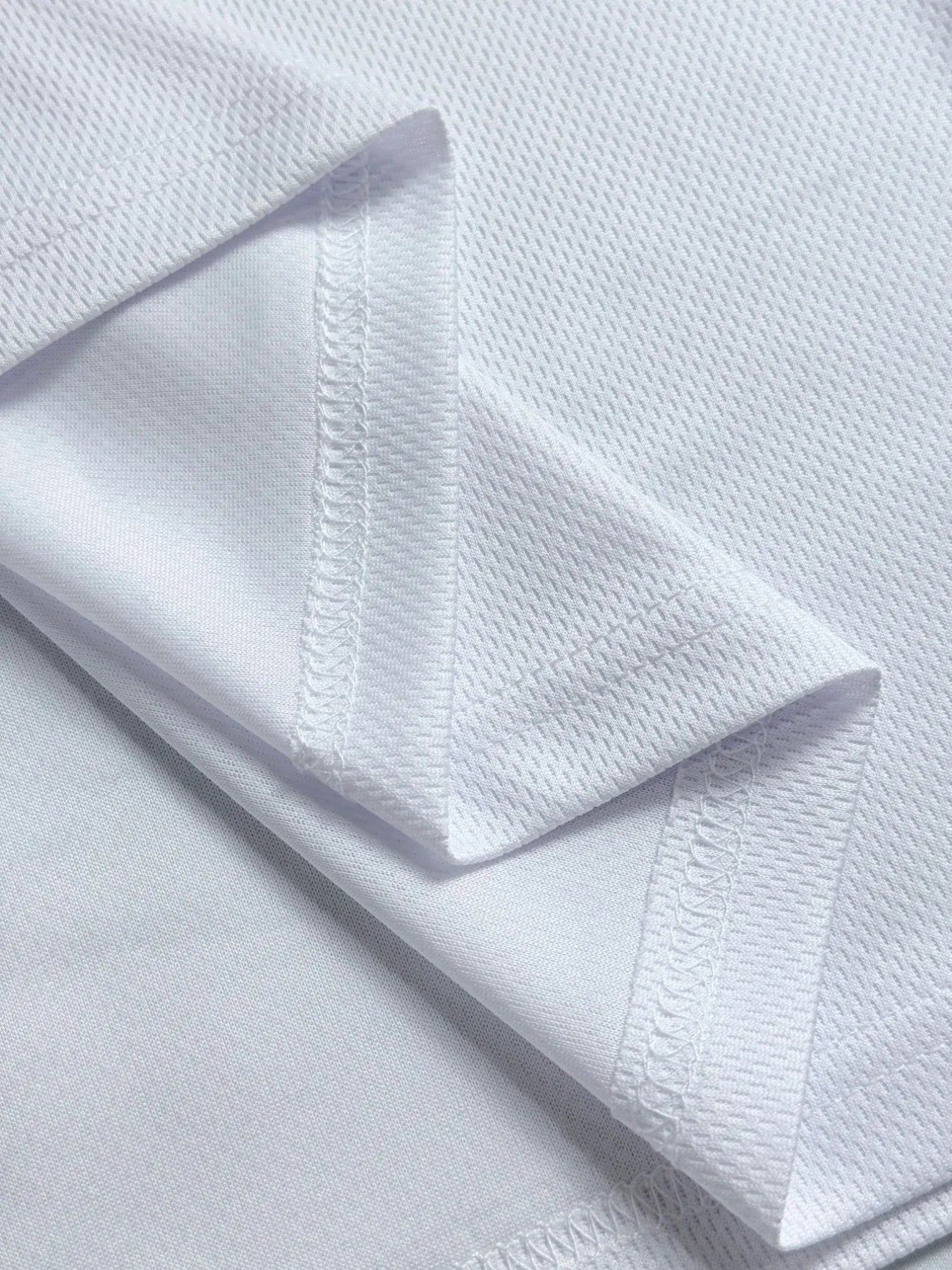 Men's new artistic letter printed T-shirt for summer comfort round neck solid color short sleeved top