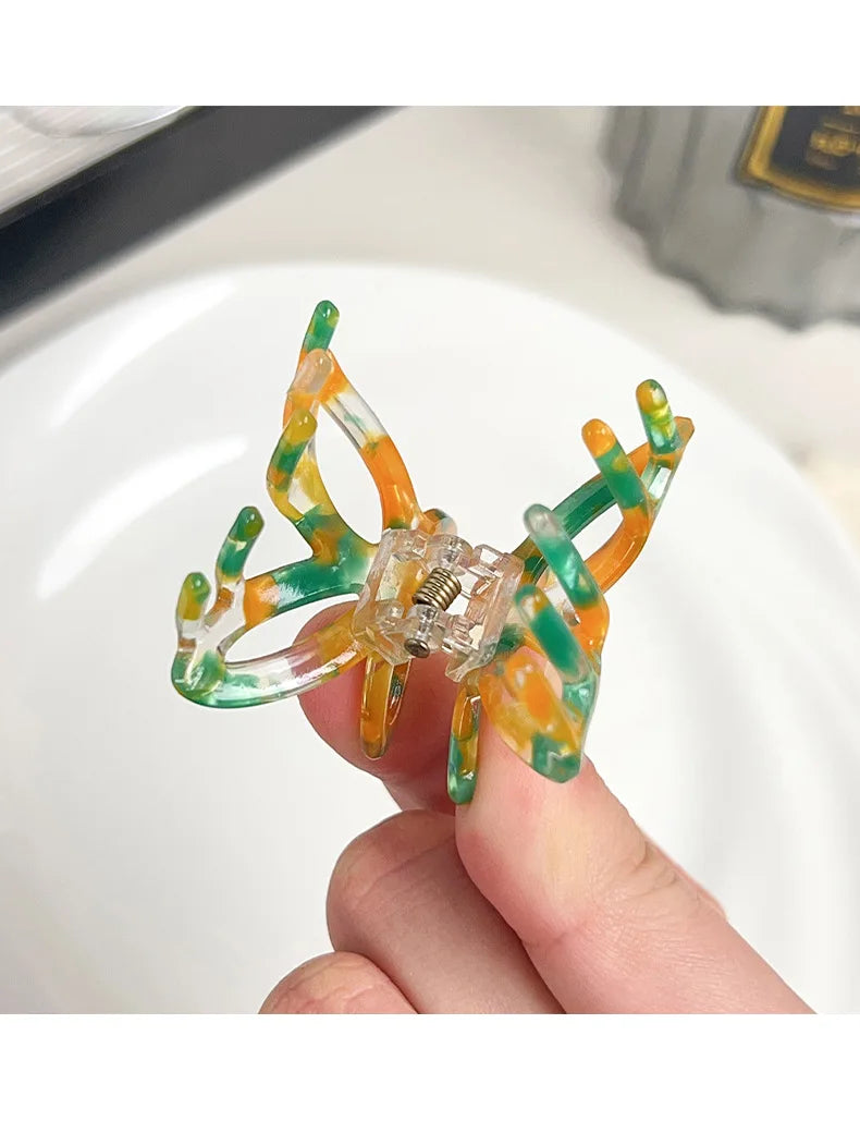 Small Butterfly Beautiful Hollow Butterfly Knot Hair Clip At The Nape of The Head Hair Clip Shark Clip Hair Accessory for Women