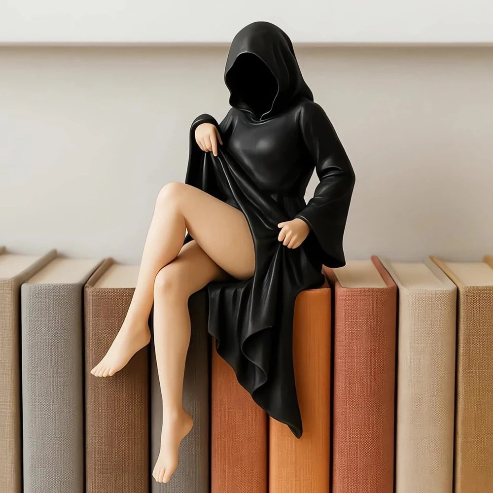 10cm Black Robe Women Mysterious Statue Bookshelf Decor Resin Statue Gothic Room Elegant Queen Figure Sitting Spooky Sculpture